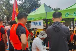 东契奇谈30+三双距詹姆斯仅差1次：我们都知道他是谁 这意义重大